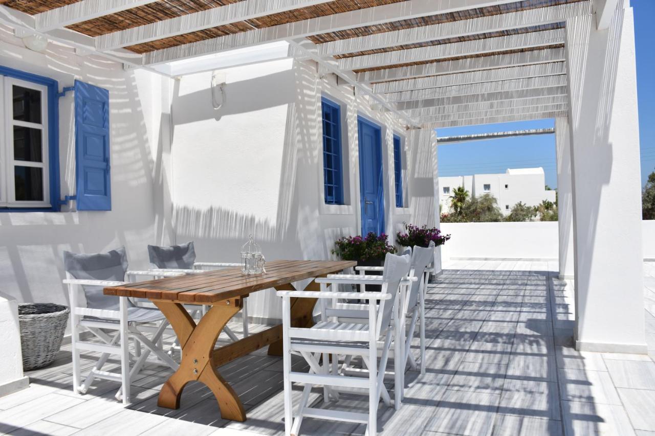 Spacious Veranda, House For 3, In The Village. คามารี ภายนอก รูปภาพ